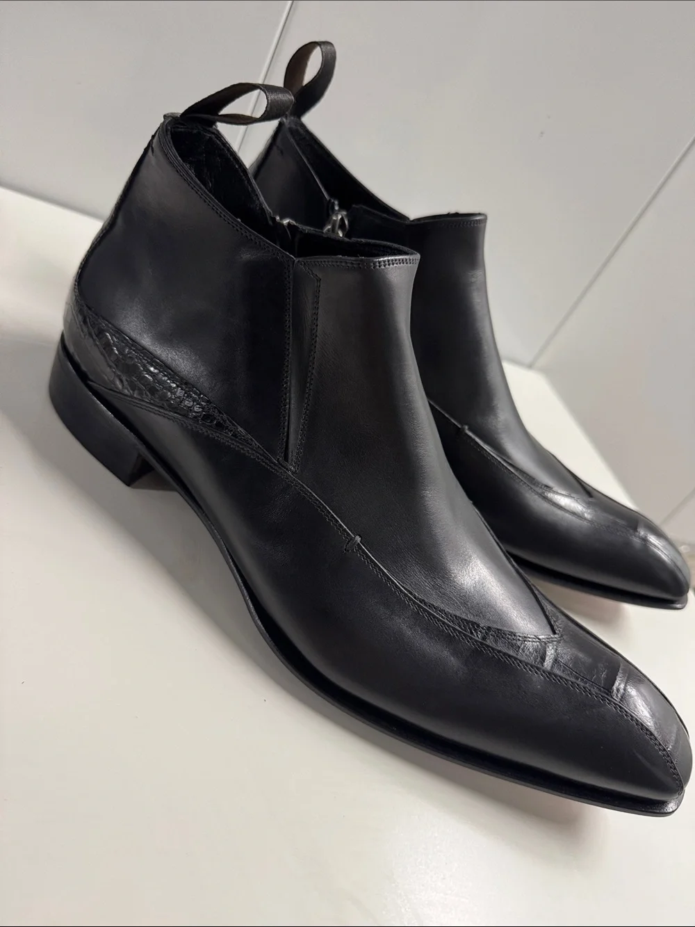 Caporicci sleek black